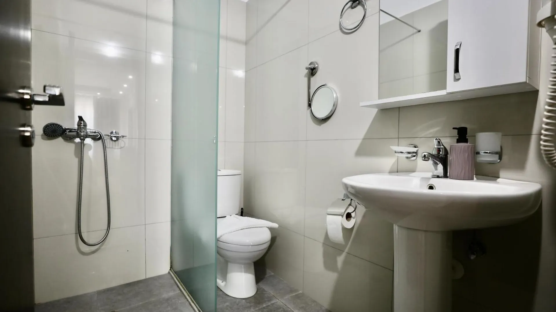 Klejvi Apartments 卡萨米尔 0*,