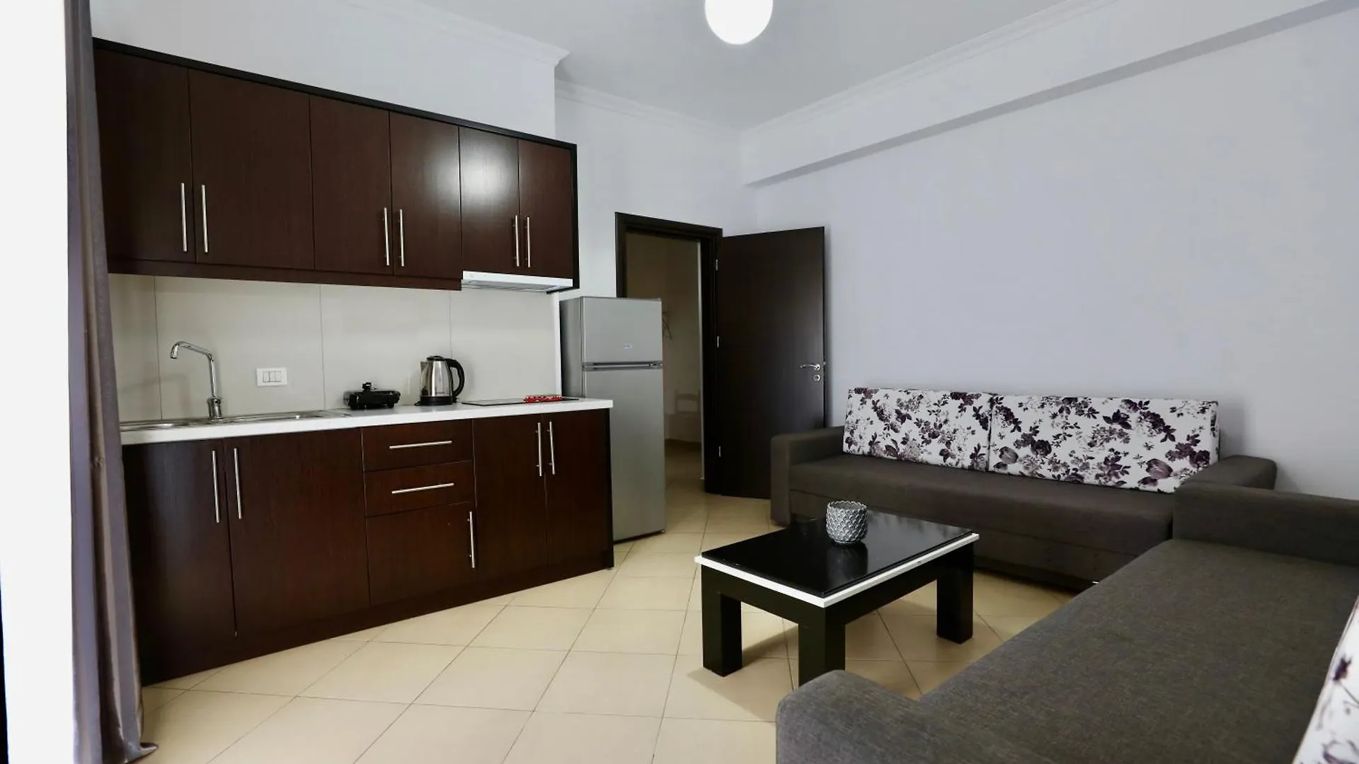 Klejvi Apartments 卡萨米尔