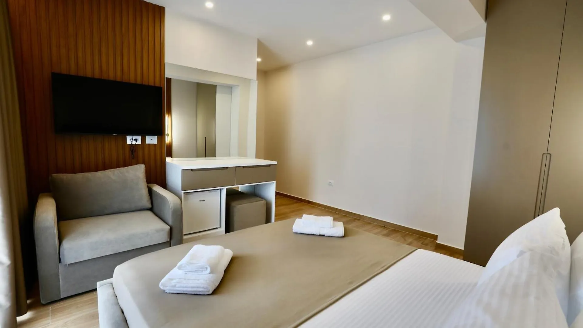 Klejvi Apartments 卡萨米尔