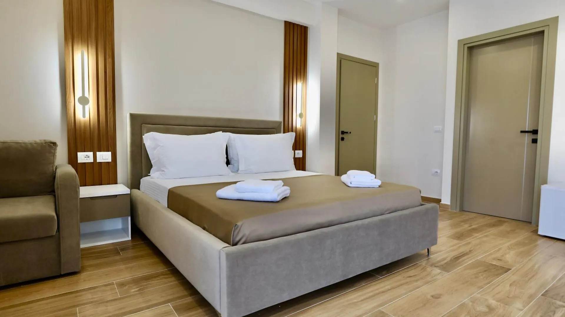Klejvi Apartments 卡萨米尔