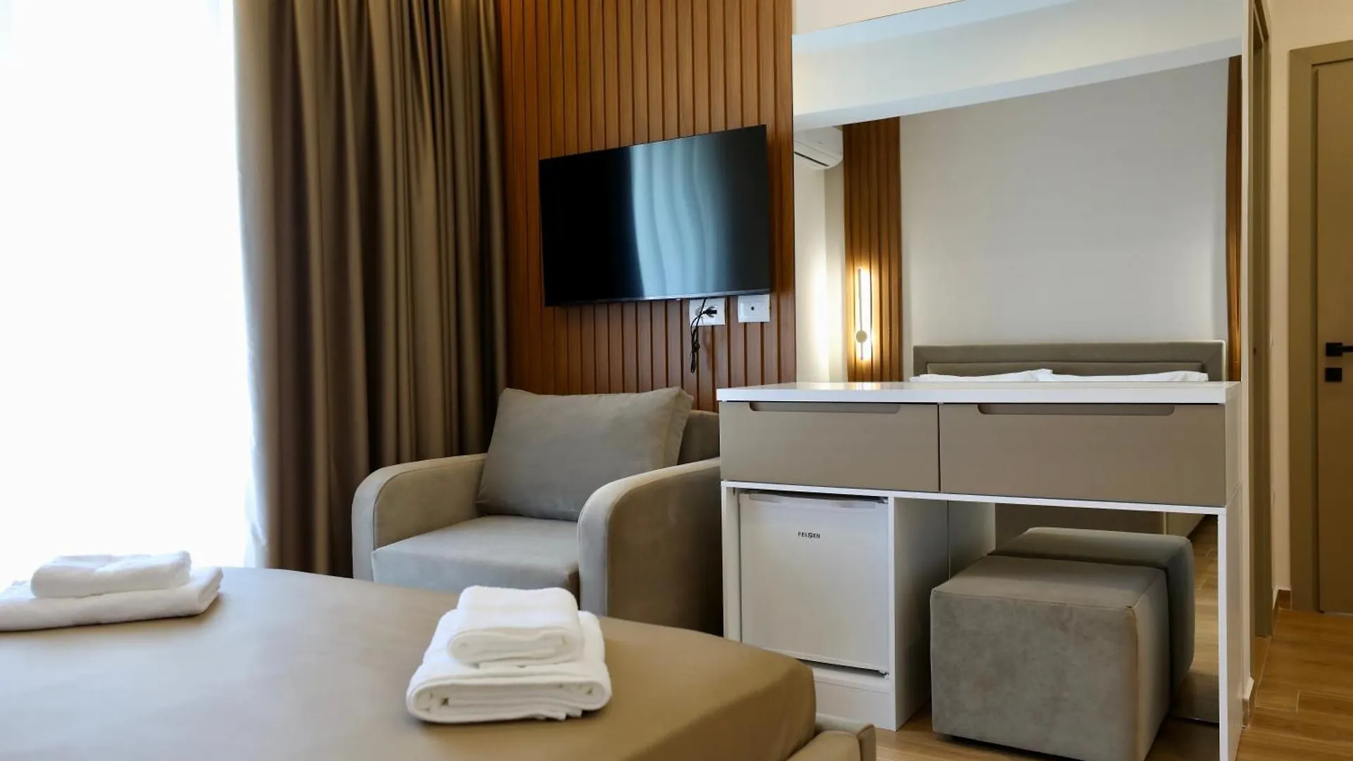 Klejvi Apartments 卡萨米尔