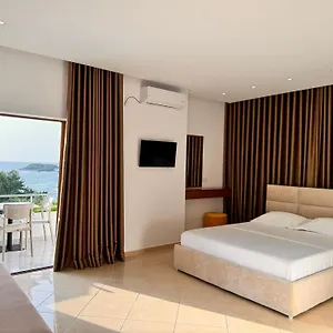 Apartment Dine, Ksamil